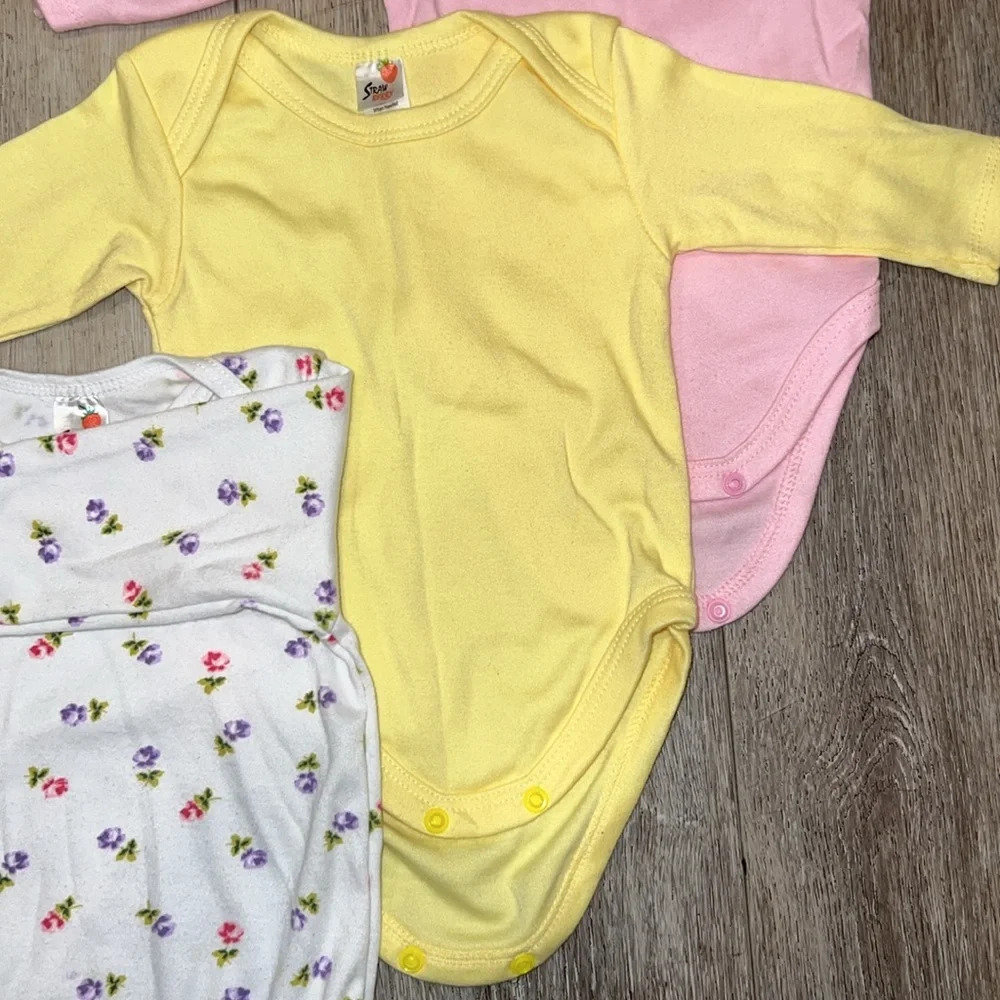 baby girl onesie - Picture 3 of 7
